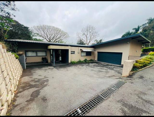 4 BEDROOM HOUSE FOR SALE IN COWIES HILL